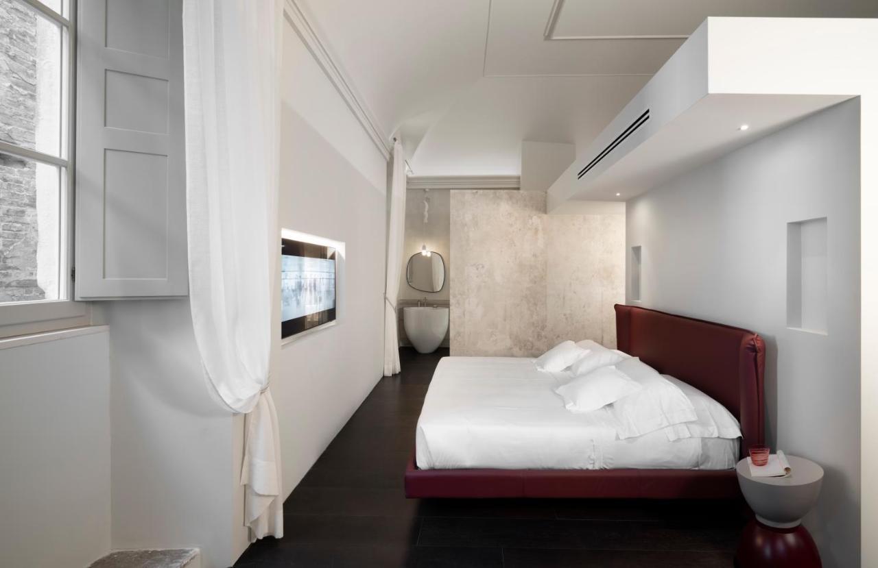 Palazzo Giusti Suites And Spa Урбино Экстерьер фото