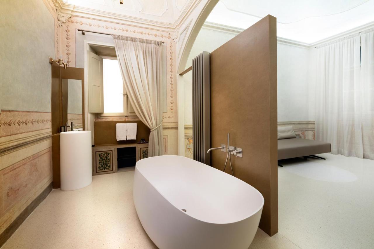 Palazzo Giusti Suites And Spa Урбино Экстерьер фото