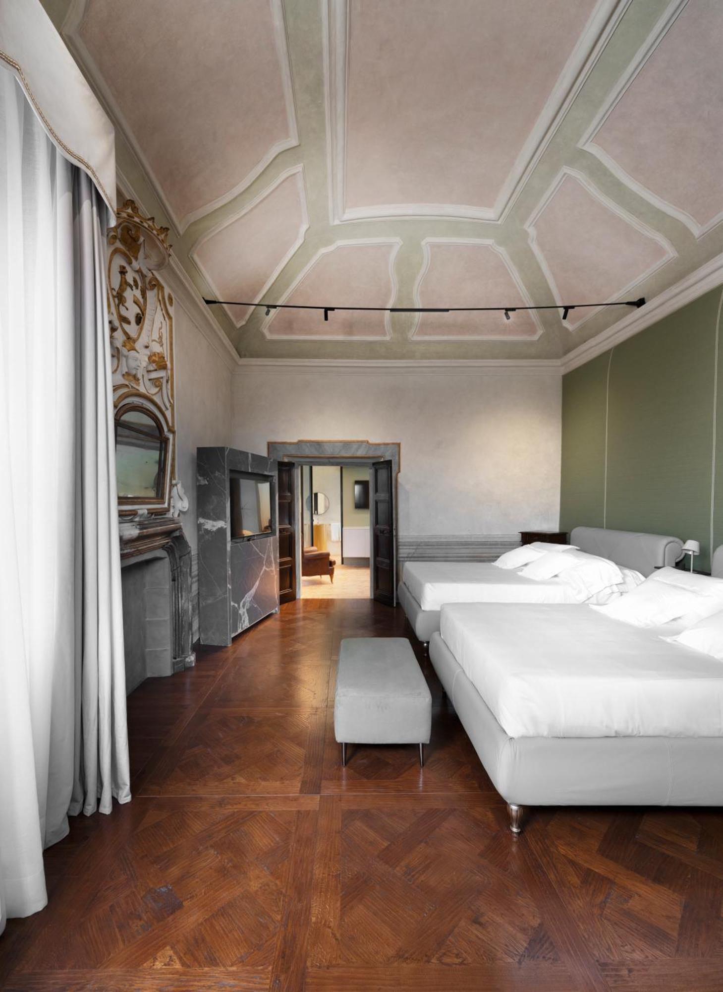 Palazzo Giusti Suites And Spa Урбино Экстерьер фото