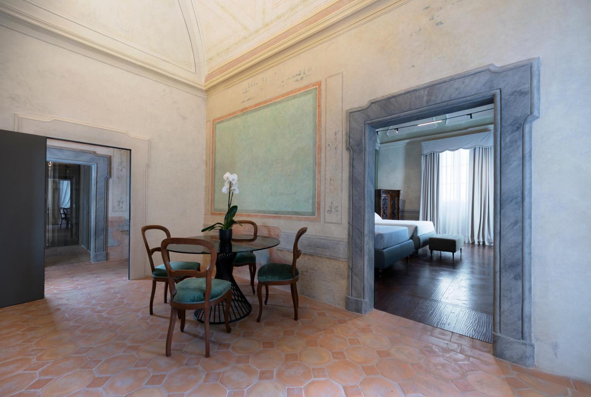 Palazzo Giusti Suites And Spa Урбино Экстерьер фото